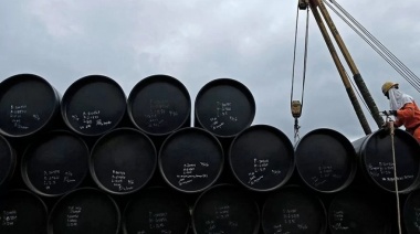 El petróleo se desploma a mínimos desde 2021 en medio de temores por una recesión global