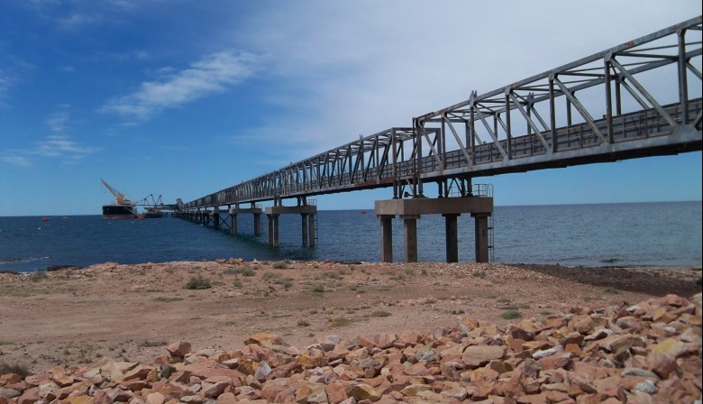 YPF confirmó la realización del segundo tramo del oleoducto que llevará el GNL a las costas de Río Negro